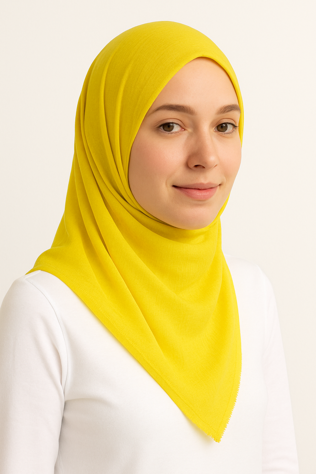 ChatGPT Image Aug 11, 2025, 02_31_27 AM طرحة قطن سادة - الصورة 1